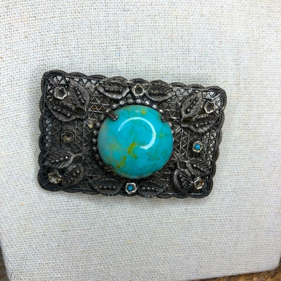 Vintage Jewelry - Vintage Filigree Victorian Style Brooch with Glass Cabochon